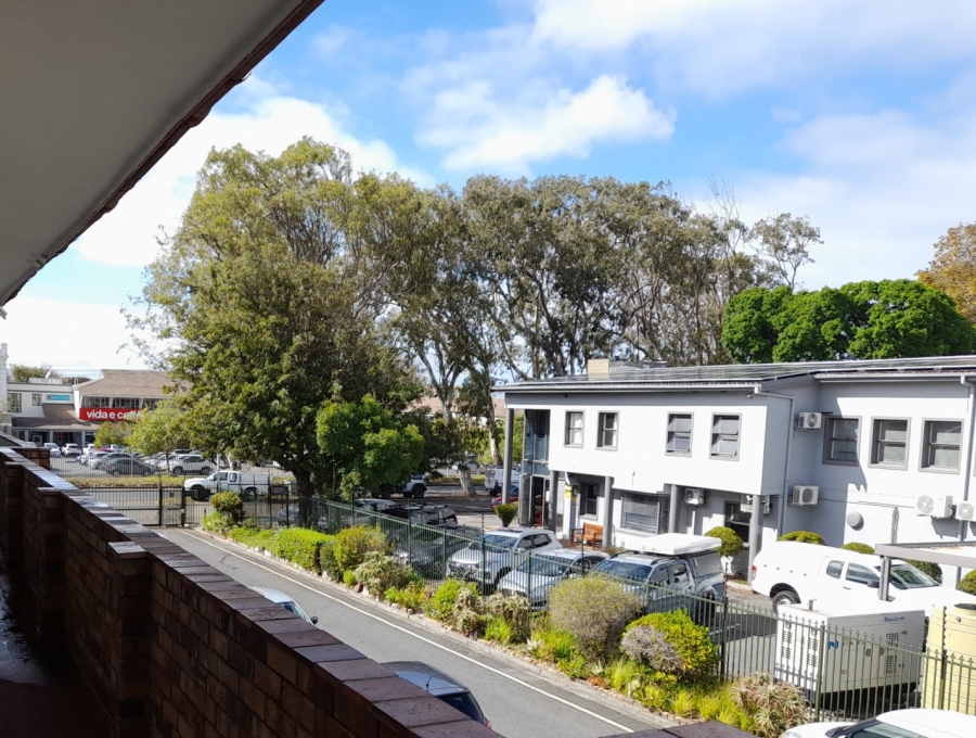 To Let 1 Bedroom Property for Rent in Kenilworth Western Cape